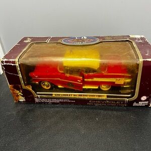 Road Legends 1957 Chevrolet Bel Air Fire Chief 1/18 Scale Die Cast Metal